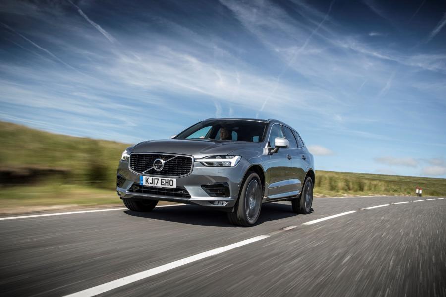  Volvo XC60 D5 R-Deisgn 2017 года  (UK) (фото 8 из 82)